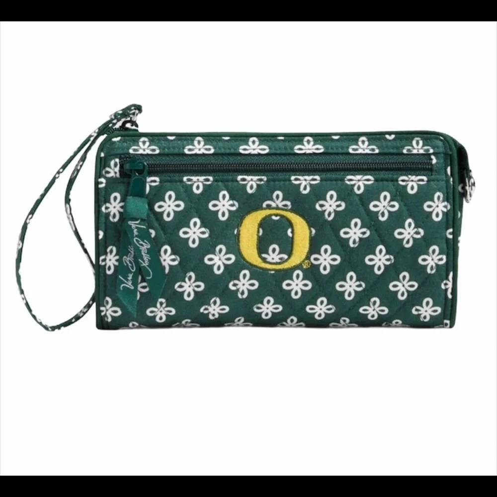 NWT Vera Bradley University of Oregon Front Zip Wristlet Wallet Bag Collegiate